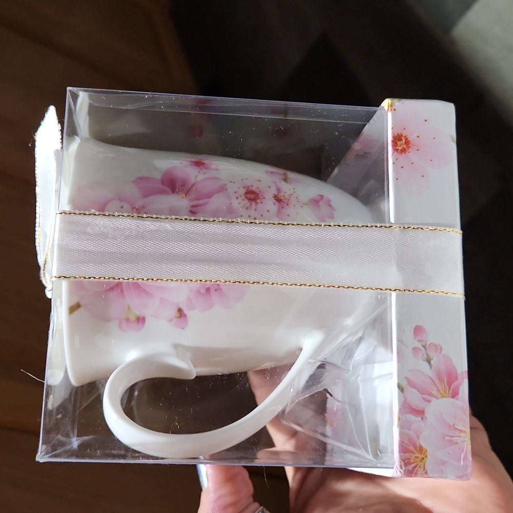 Ace Pink Flower Tea Cup